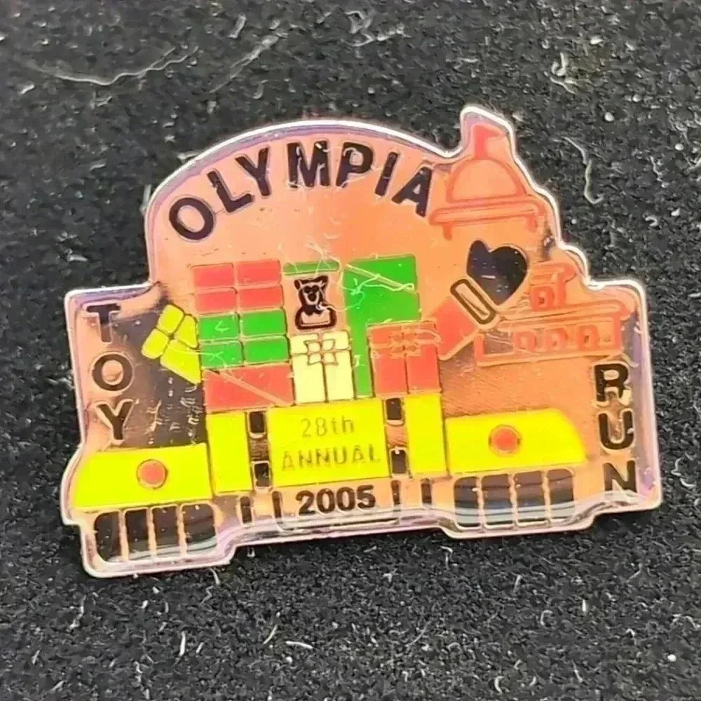 Olympia Washington Toy Run 28th Annual 2005 Lapel Hat Pin screw back